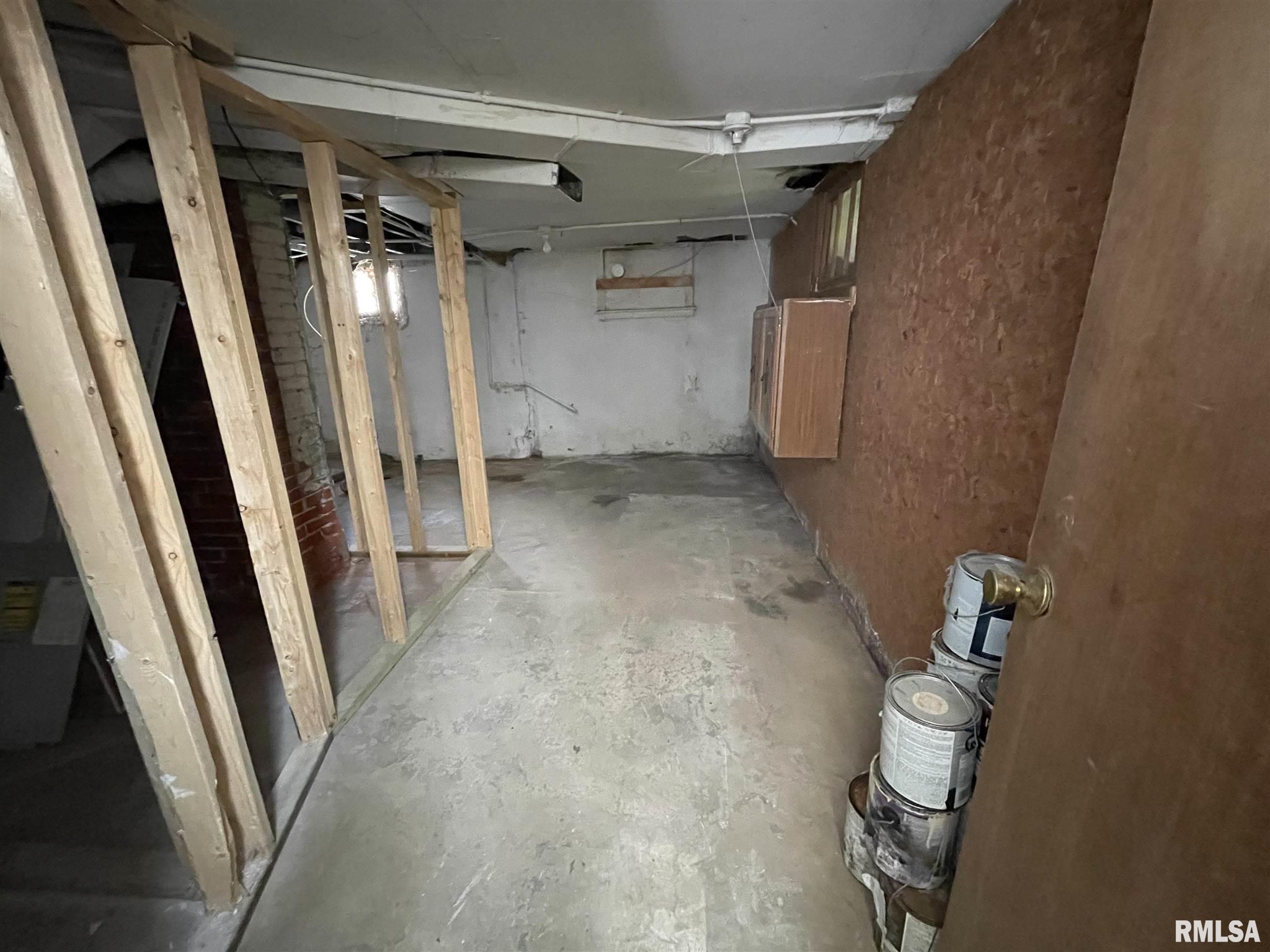 748 25th Street Moline, IL 61265 - Photo 17 of 19 Gallery Image 17