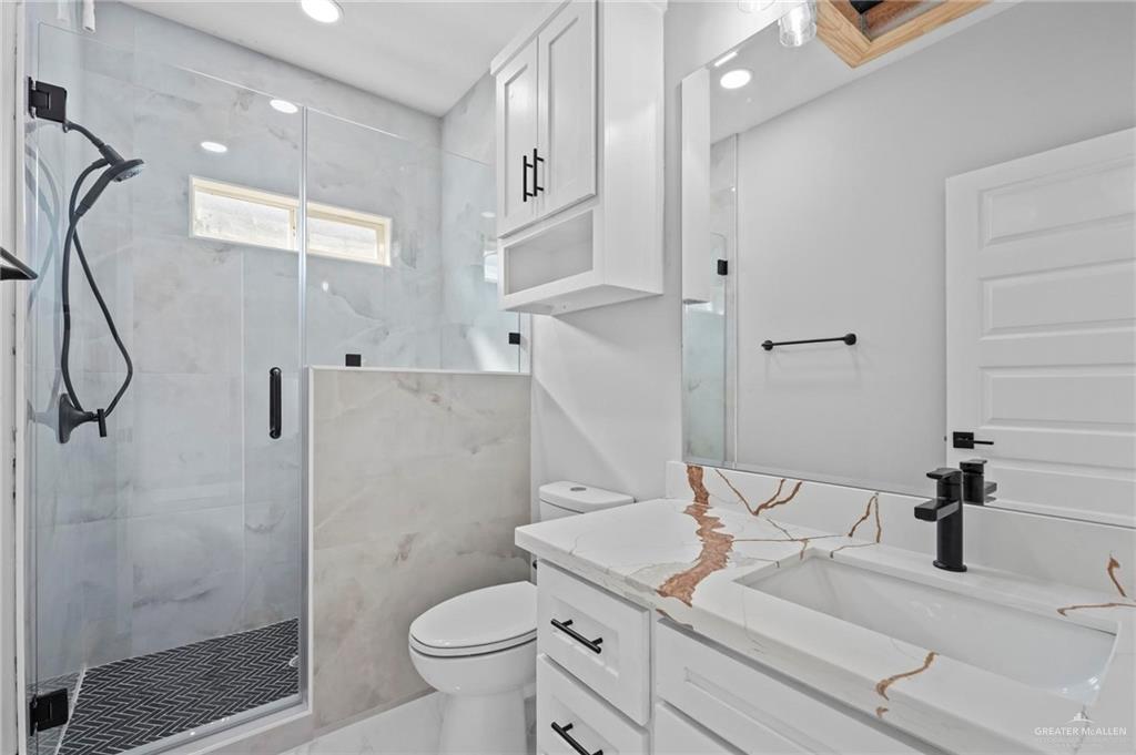 2613 East Conroe Road Edinburg, TX 78542 - Photo 8 of 18 Gallery Image 8