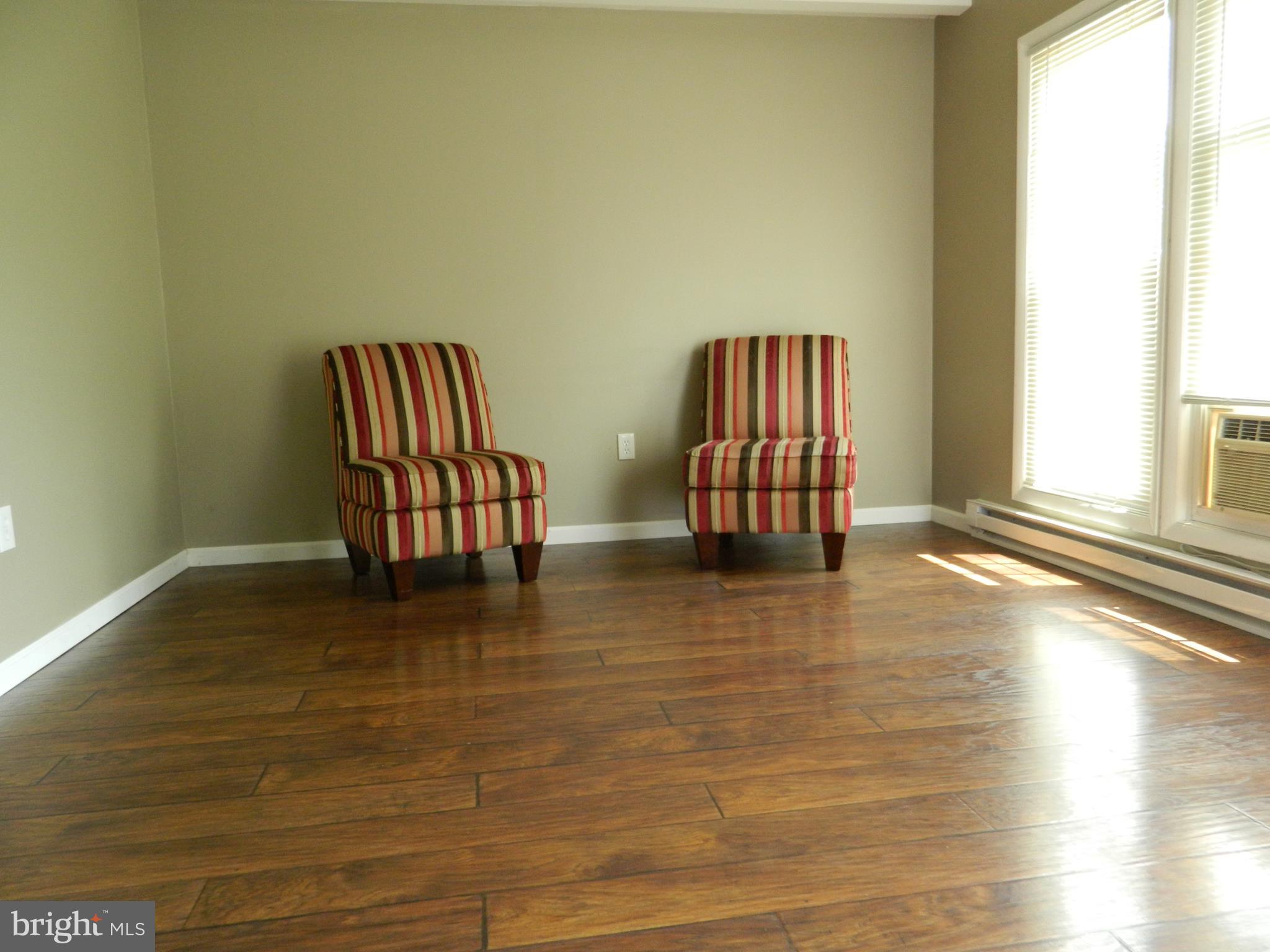 237 Pulte Road Lancaster, PA 17601 - Photo 6 of 28 Living Room
