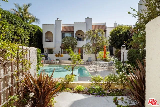 $2,625,000 | 130 Marguerita Avenue, Unit 13, Santa Monica, CA 90402