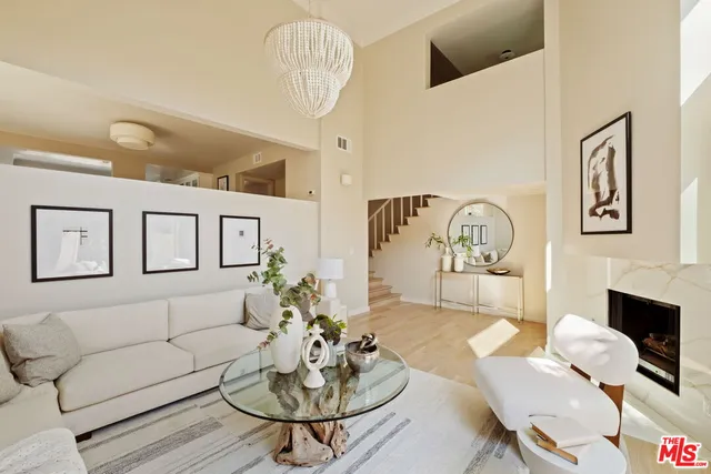 $2,625,000 | 130 Marguerita Avenue, Unit 13, Santa Monica, CA 90402
