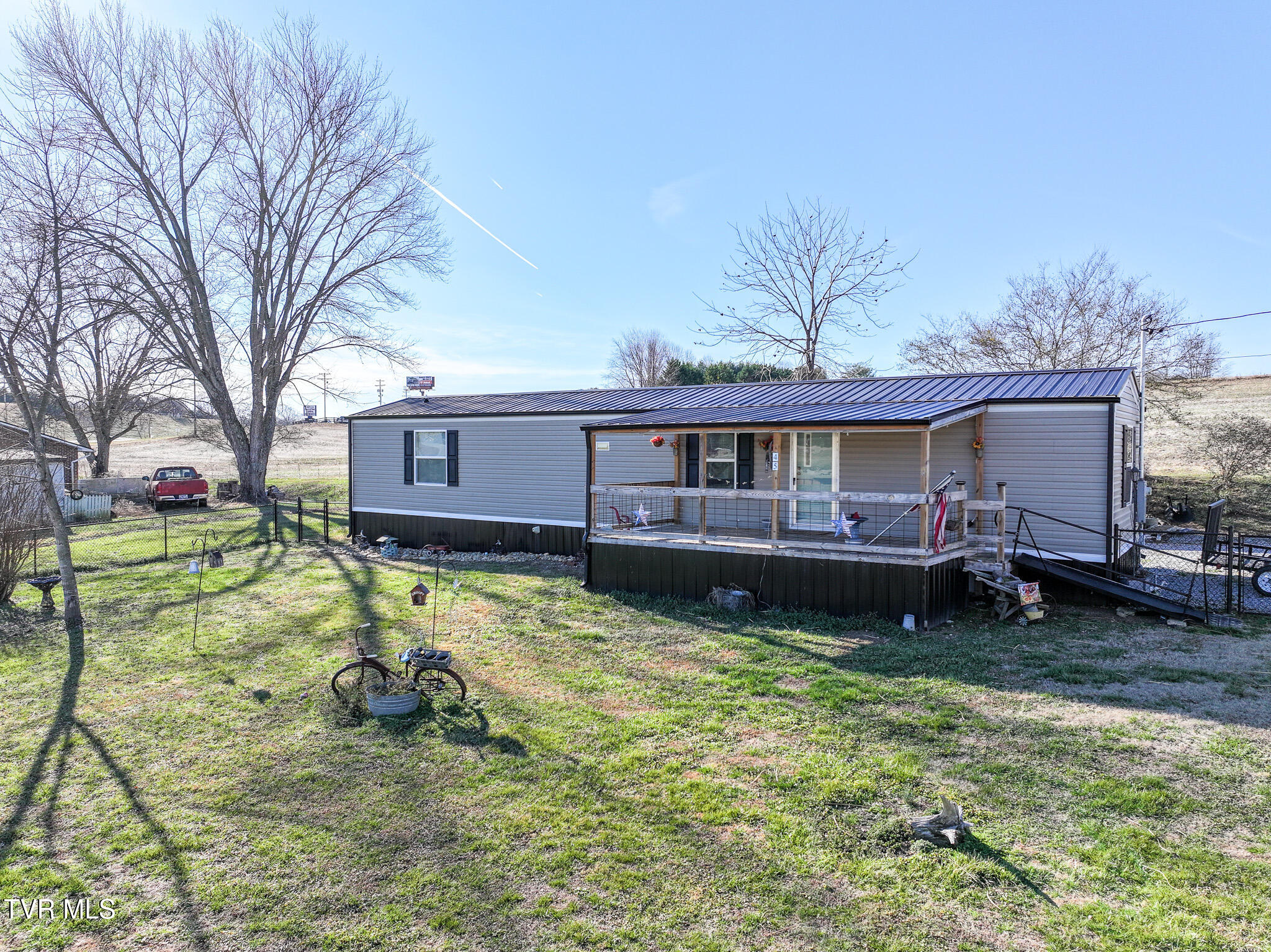 45 Chickadee Road Afton, TN 37616 - Photo 11 of 29 DJI_20260102163928_0525_D