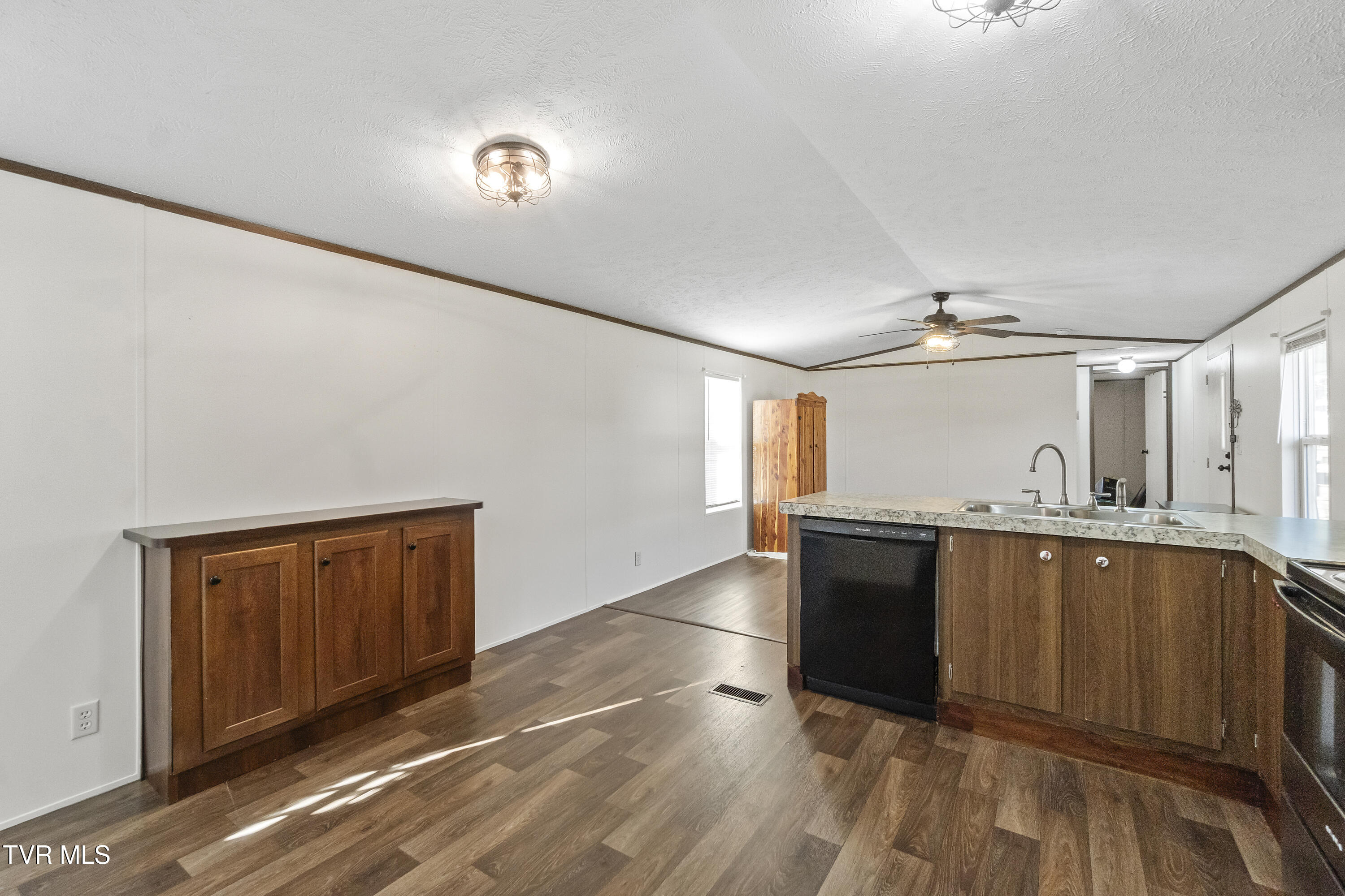 45 Chickadee Road Afton, TN 37616 - Photo 22 of 29 DSC06037