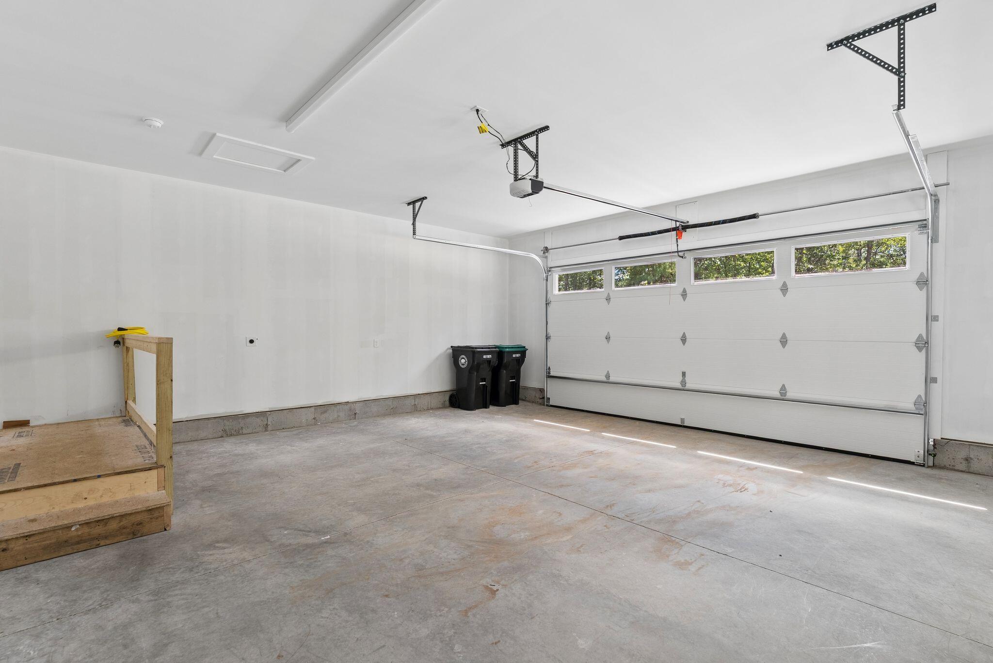 17 Middle Road Kennebunk, ME 04043 - Photo 24 of 33 Garage
