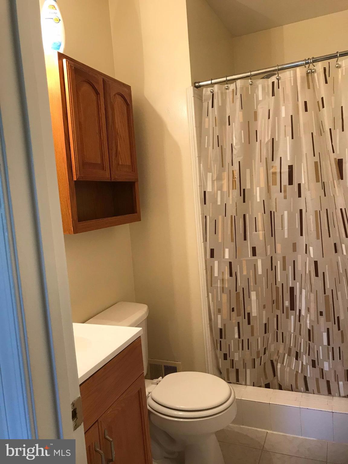 9271 Taney Road Manassas, VA 20110 - Photo 13 of 17 Bath (Master)