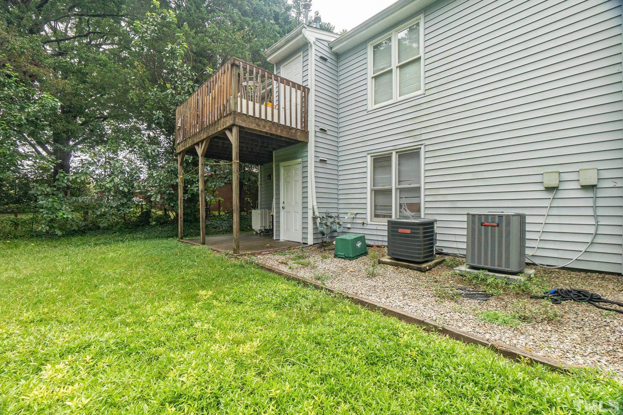 133 Bashford Road Raleigh, NC 27606 - Photo 43 of 45 a front view of a house with garden
