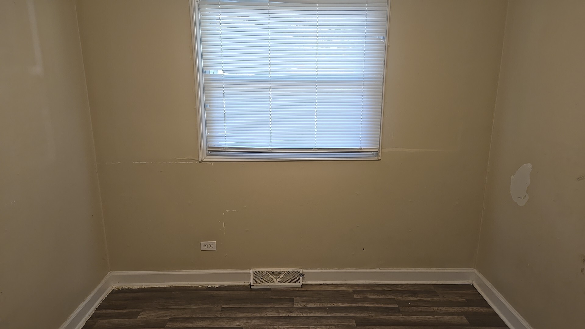 15333 Cherry Lane Markham, IL 60428 - Photo 14 of 22