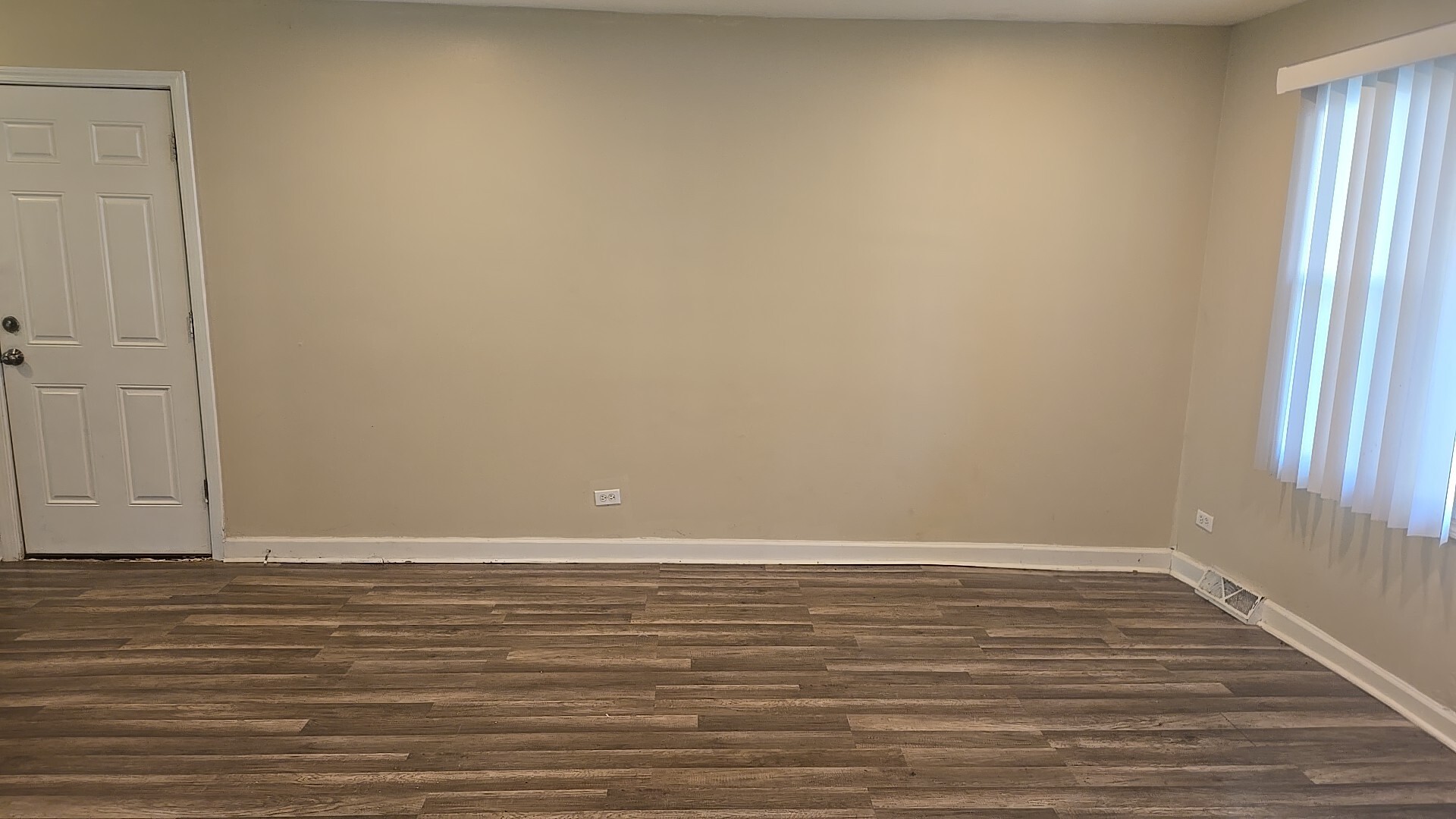 15333 Cherry Lane Markham, IL 60428 - Photo 8 of 22