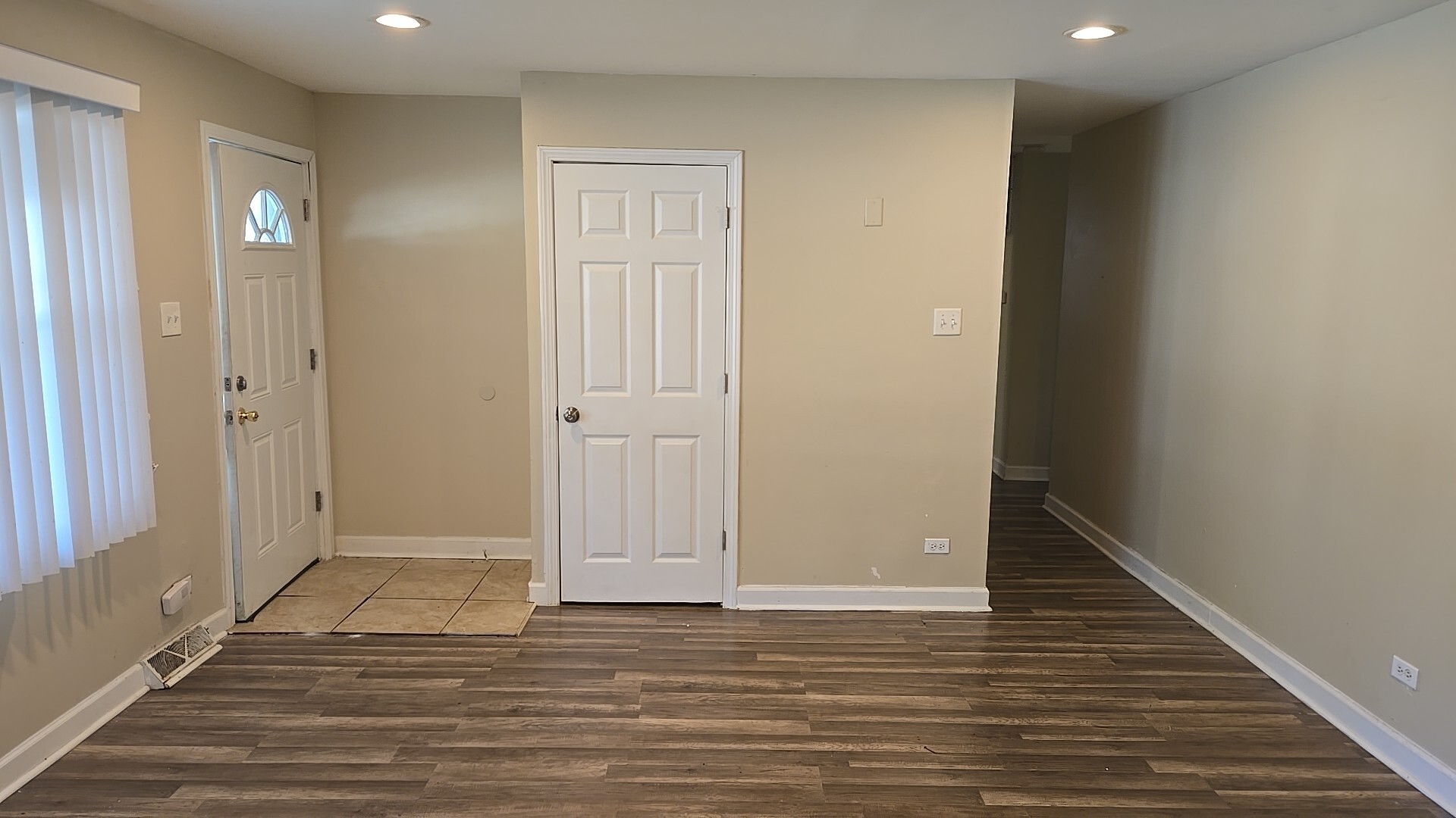 15333 Cherry Lane Markham, IL 60428 - Photo 9 of 22