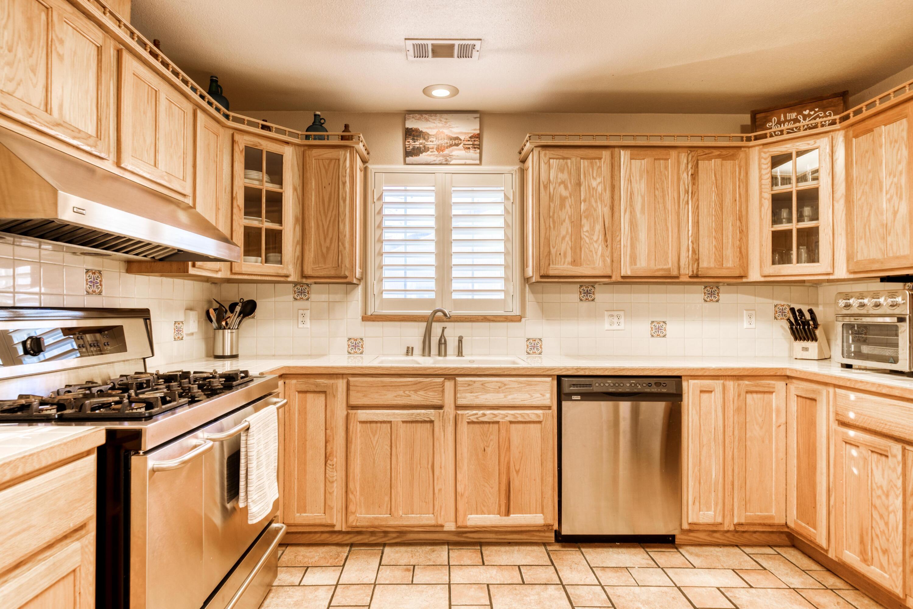 110 Beverley Avenue Red Bluff, CA 96080 - Photo 8 of 22 IMG-08