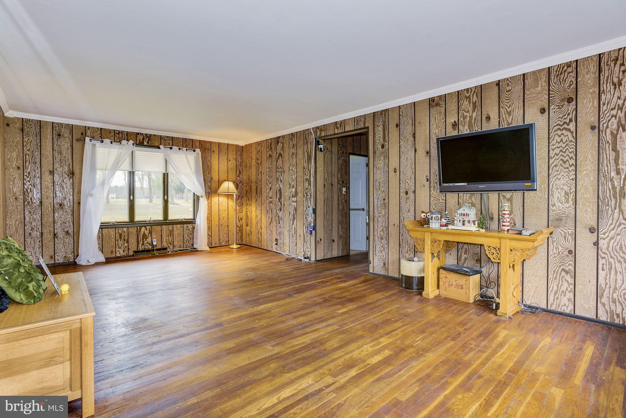1068 Chews Landing Road Laurel Springs, NJ 08021 - Photo 15 of 31