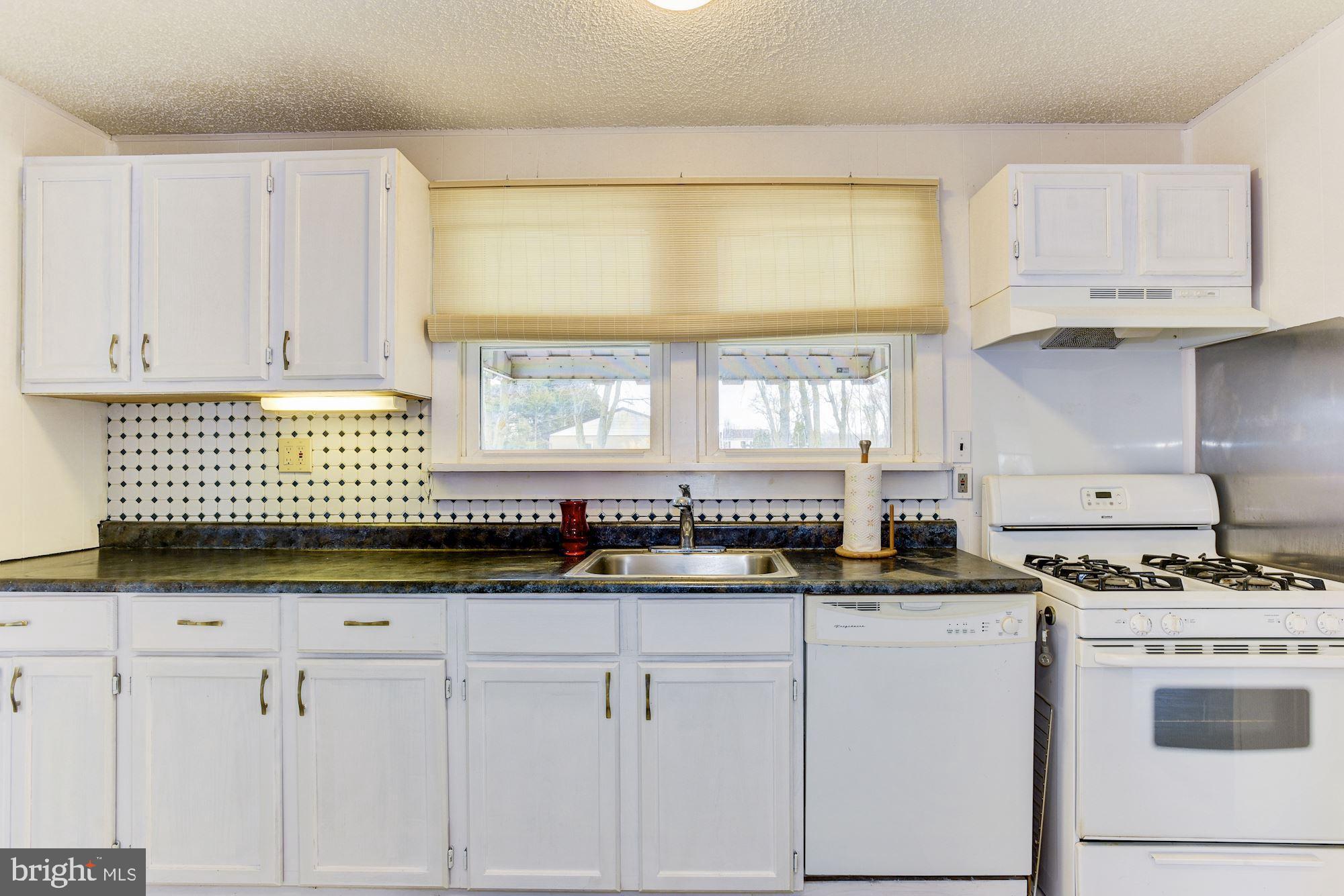 1068 Chews Landing Road Laurel Springs, NJ 08021 - Photo 10 of 31