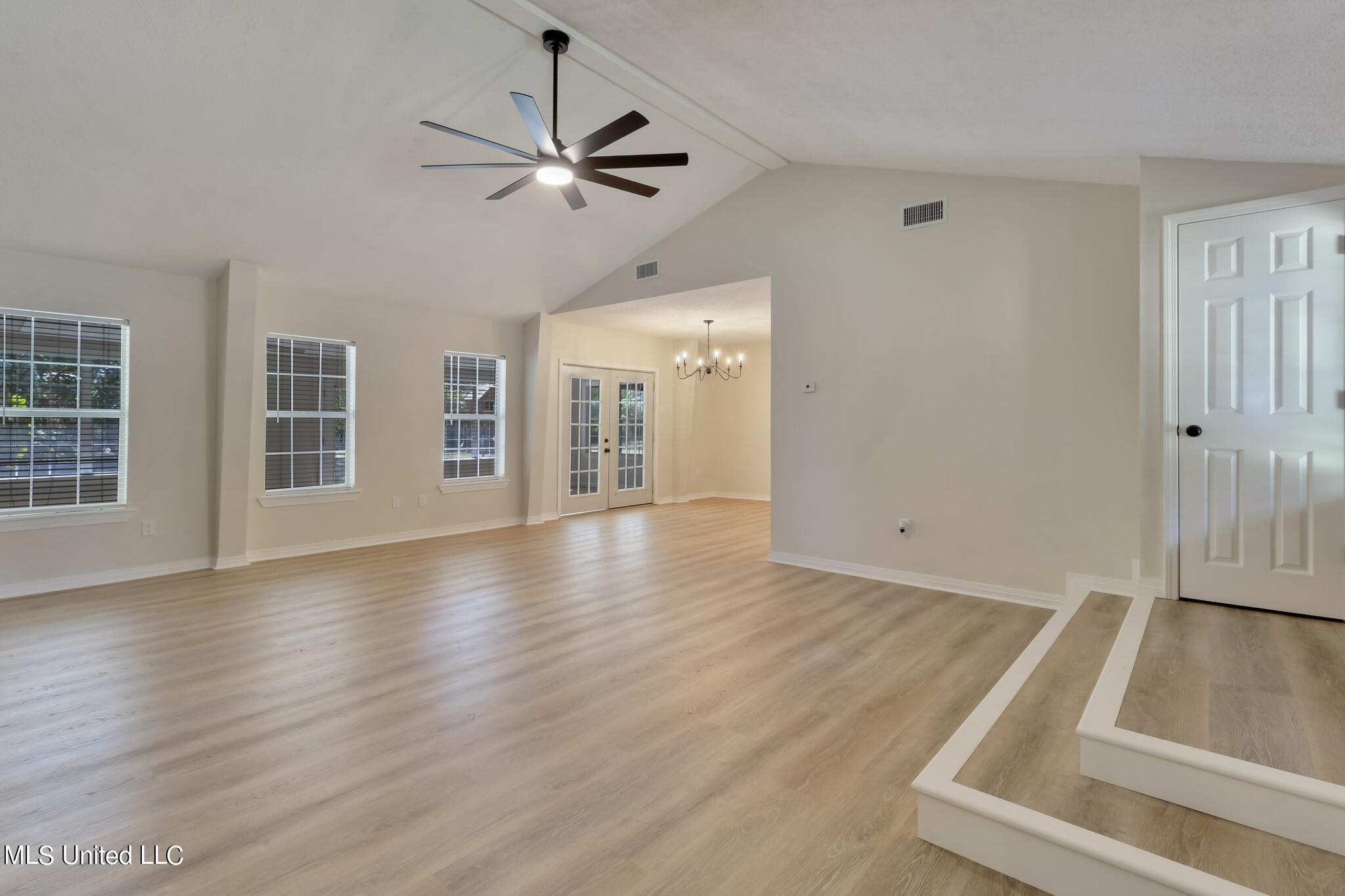 11104 Shorecrest Road Biloxi, MS 39532 - Photo 6 of 26 IMG_5181