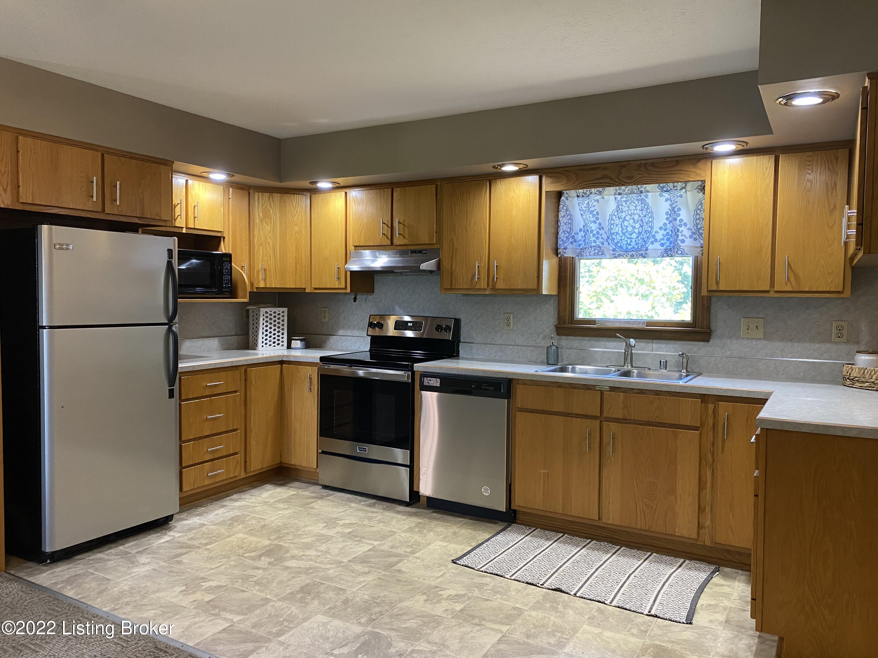 300 Rock Ridge Road Brandenburg, KY 40108 - Photo 19 of 44 D465927B-5C6B-4133-99F9-DB81F7F0AA9E