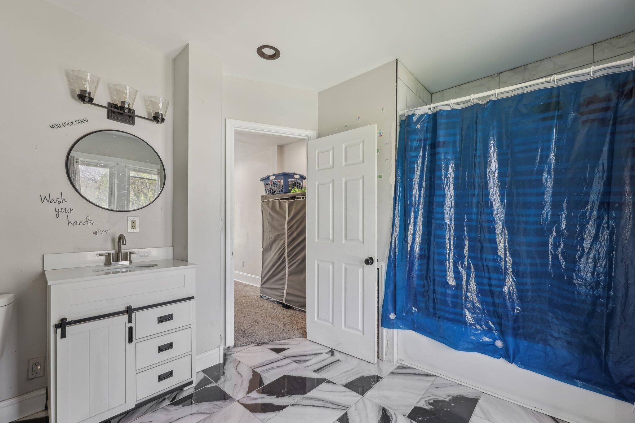 5312 North 36th Street Milwaukee, WI 53209 - Photo 12 of 16 23-web-or-mls-N 36th St-1605-023
