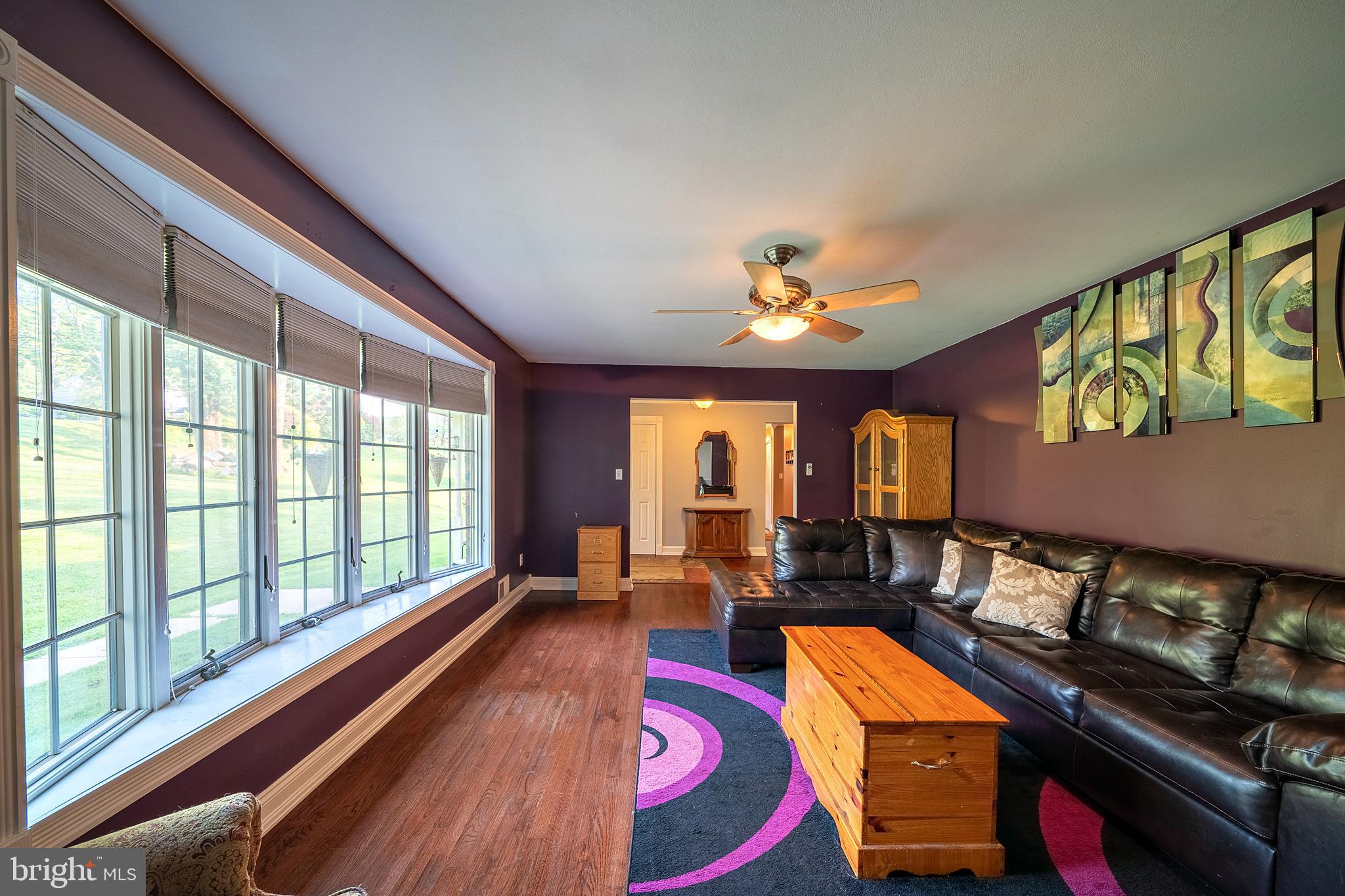 76 Lochatong Road Ewing, NJ 08628 - Photo 15 of 33 Living Room
