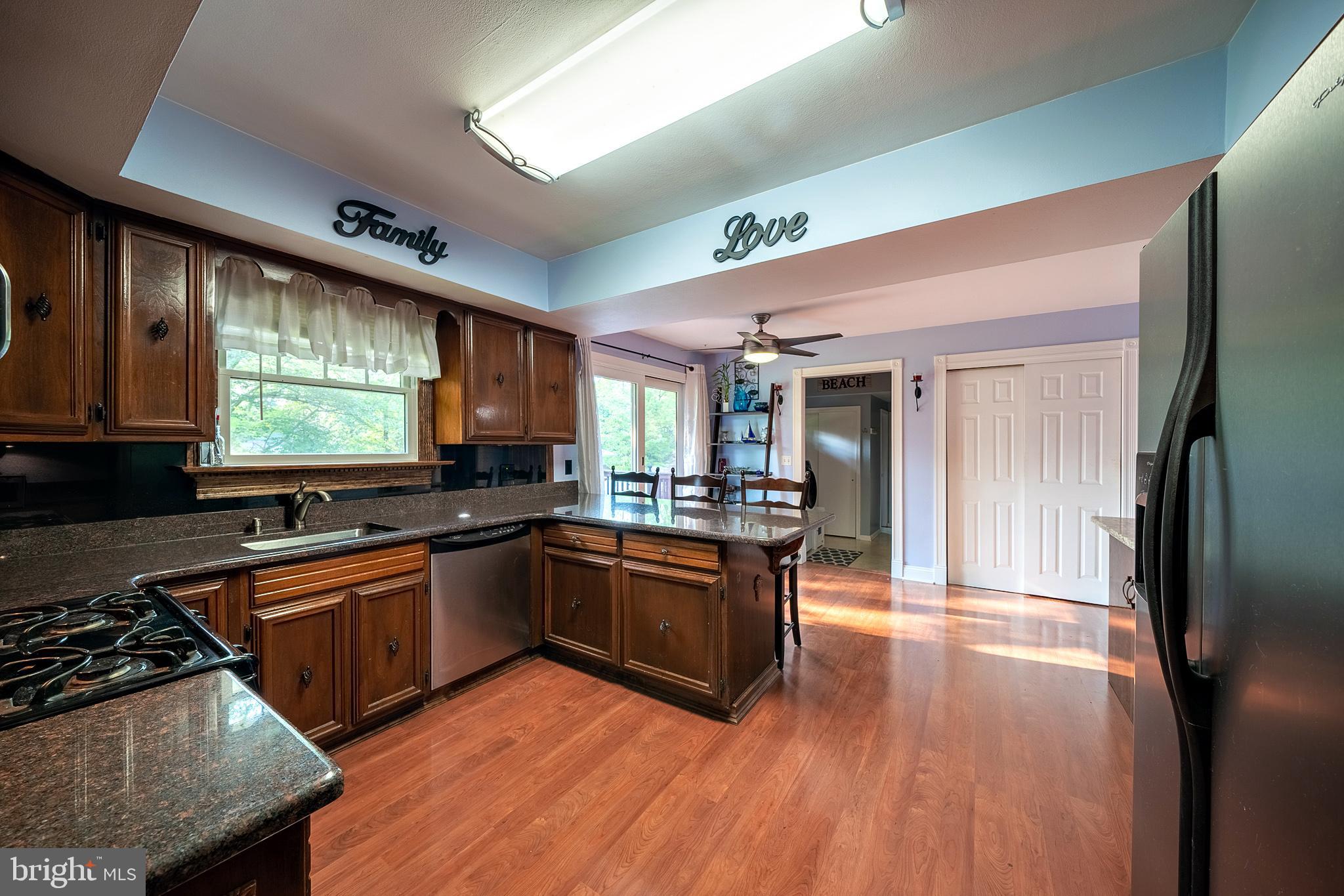 76 Lochatong Road Ewing, NJ 08628 - Photo 10 of 33 Kitchen