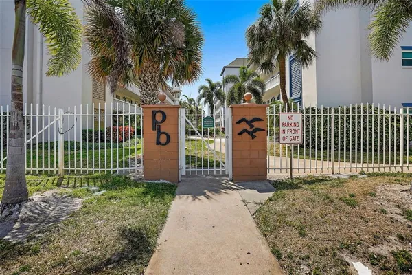$299,000 | 131 Bluff View Drive, Unit 103, Belleair Bluffs, FL 33770