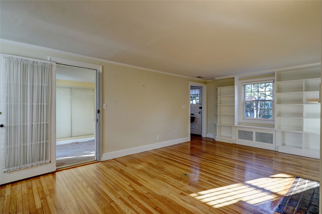 18 Heatherland Road Newton, MA 02461 - Photo 12 of 37