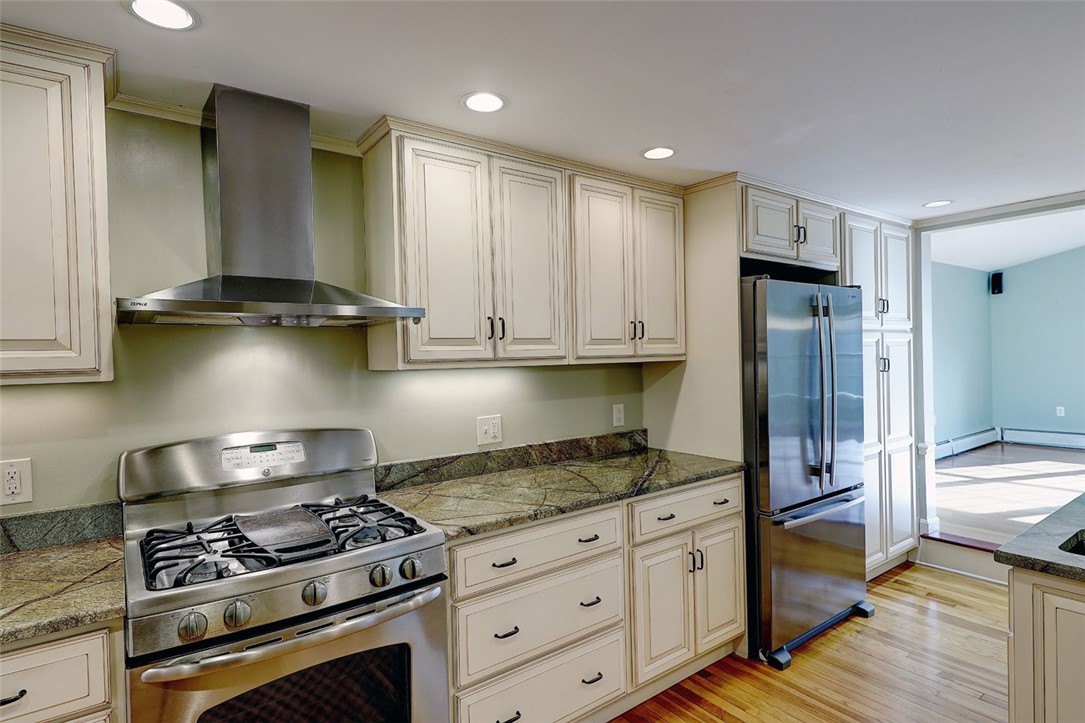 18 Heatherland Road Newton, MA 02461 - Photo 22 of 37