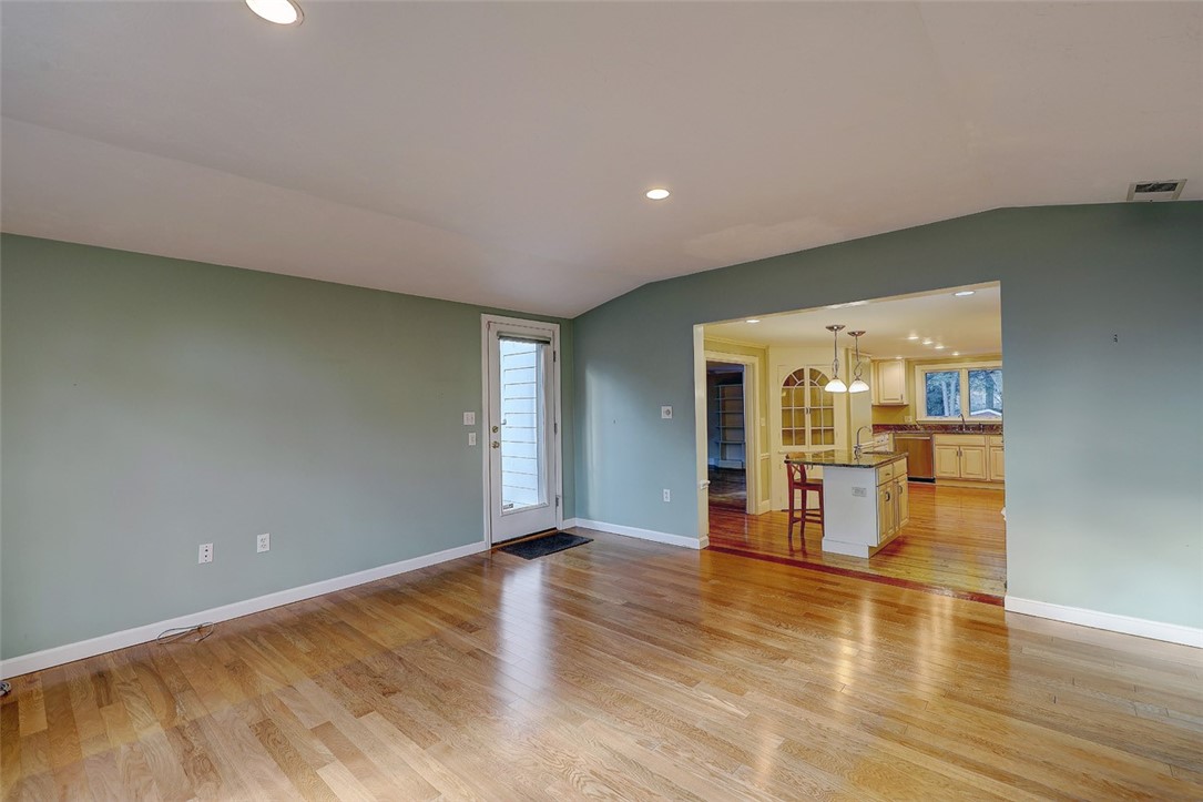 18 Heatherland Road Newton, MA 02461 - Photo 26 of 37