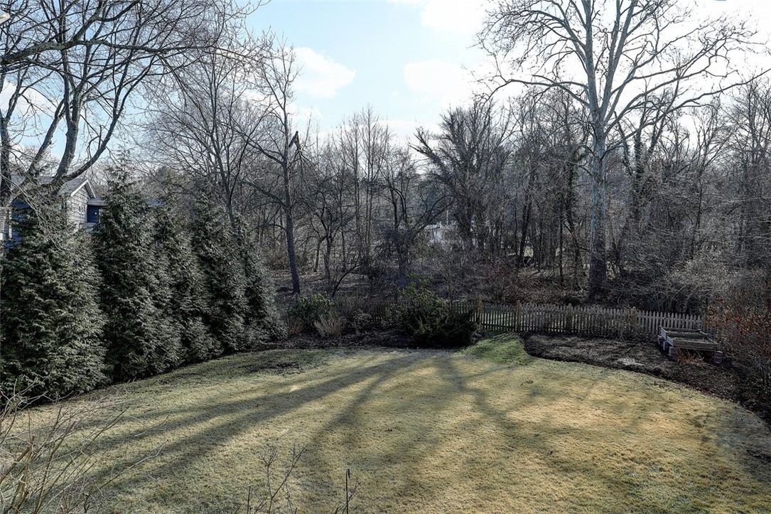 18 Heatherland Road Newton, MA 02461 - Photo 7 of 37