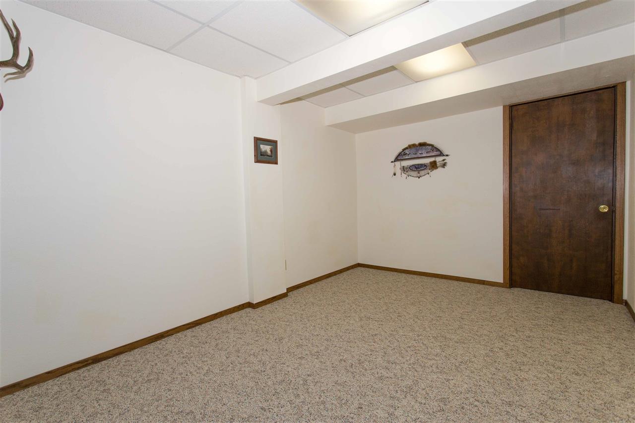 6210 Middle Road Dubuque, IA 52002 - Photo 18 of 25 Gallery Image 18