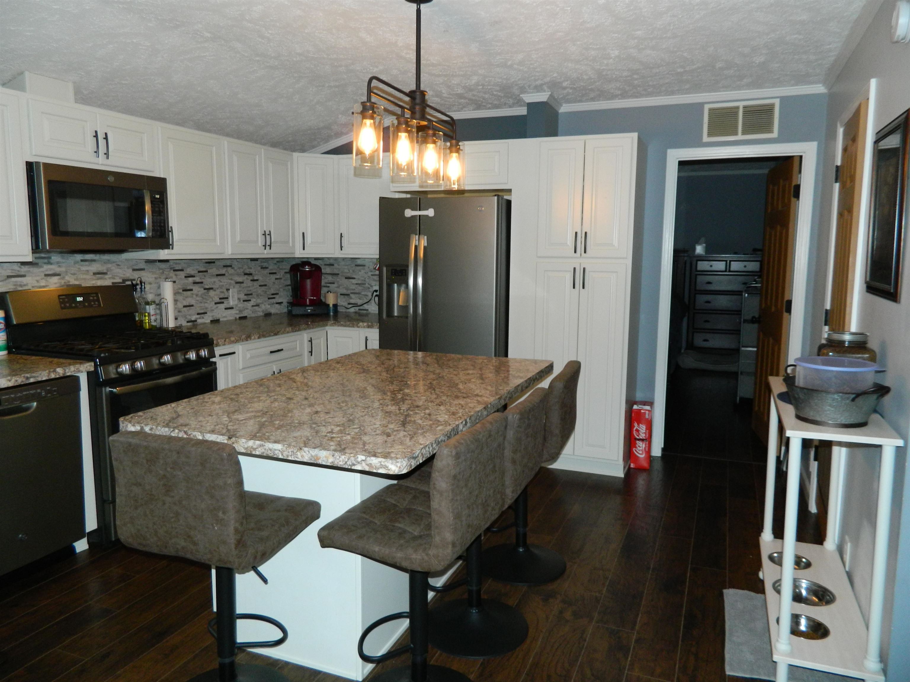 4554 Lincoln Road Standish, MI 48658 - Photo 9 of 32 1896971-8.JPG