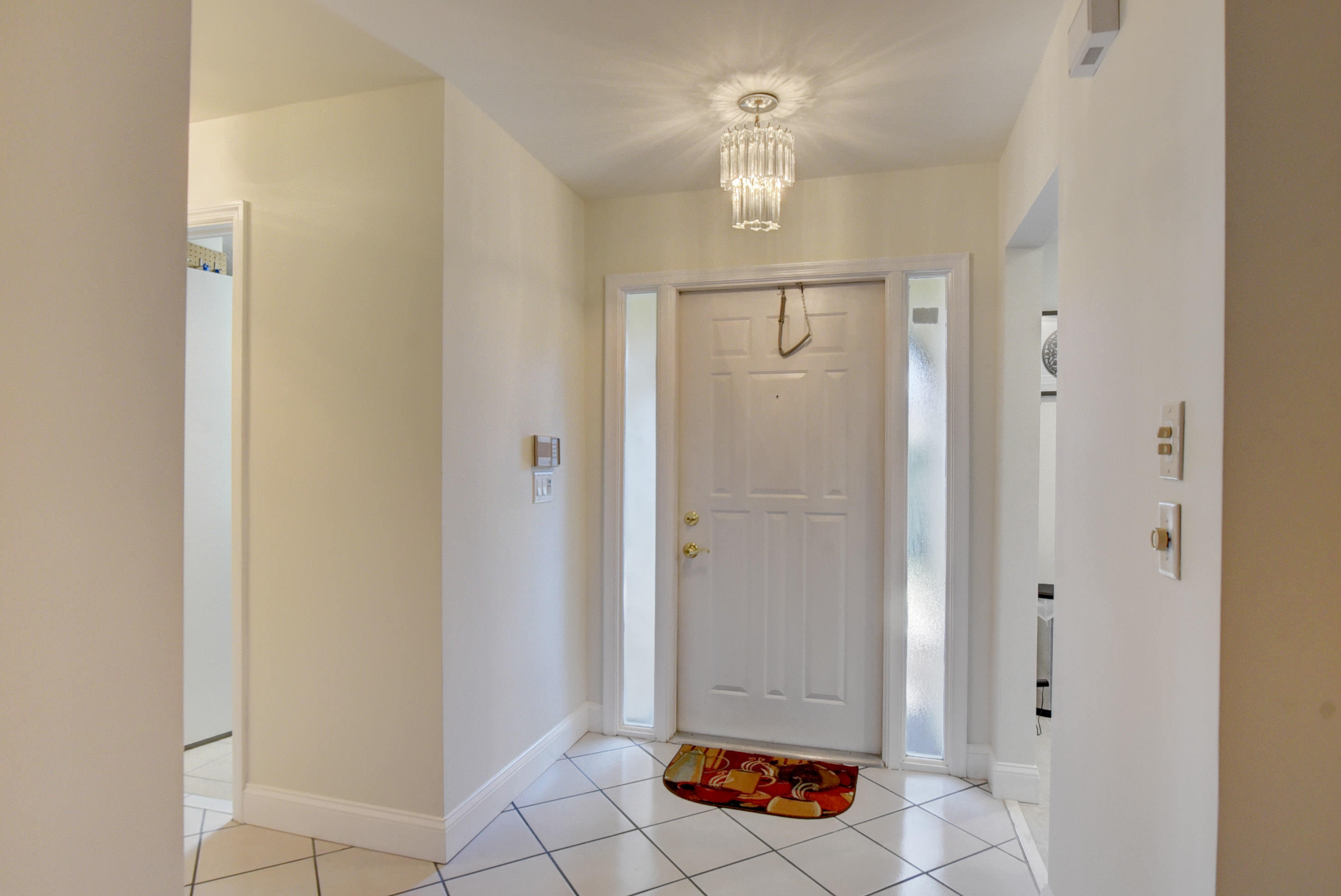 23471 Barlake Drive Boca Raton, FL 33433 - Photo 4 of 26 FOYER