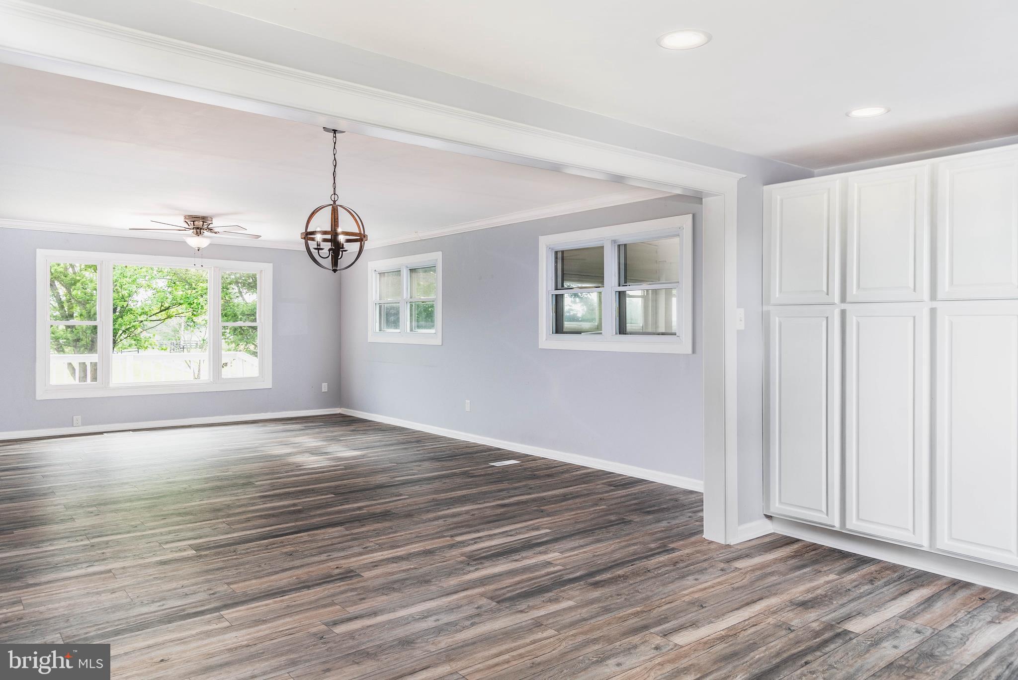 833 Nations Spring Road White Post, VA 22663 - Photo 7 of 15 Open Concept with large dining area!
