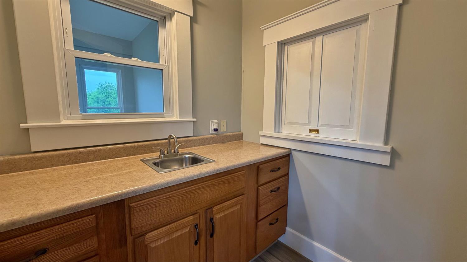 14638 Chesterville Road Moores Hill, IN 47032 - Photo 10 of 35 Wet bar off kitchen