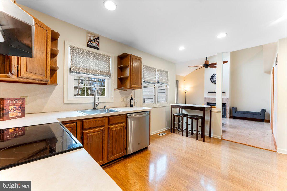 403 Aldon Road Claymont, DE 19703 - Photo 5 of 27 Gallery Image 5