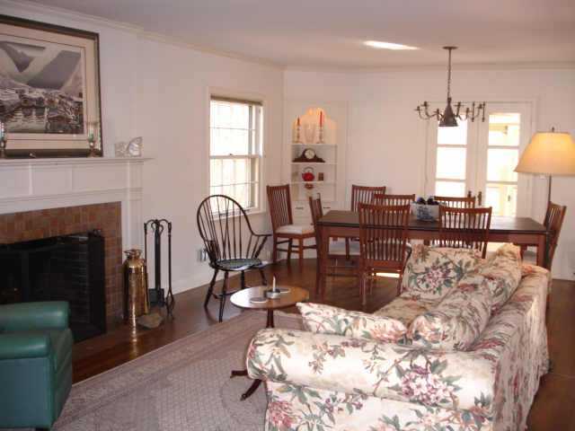2630 Henthorn Road Columbus, OH 43221 - Photo 2 of 10
