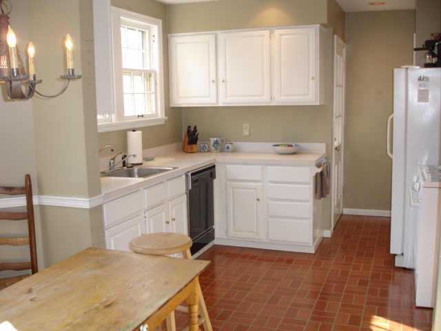 2630 Henthorn Road Columbus, OH 43221 - Photo 3 of 10