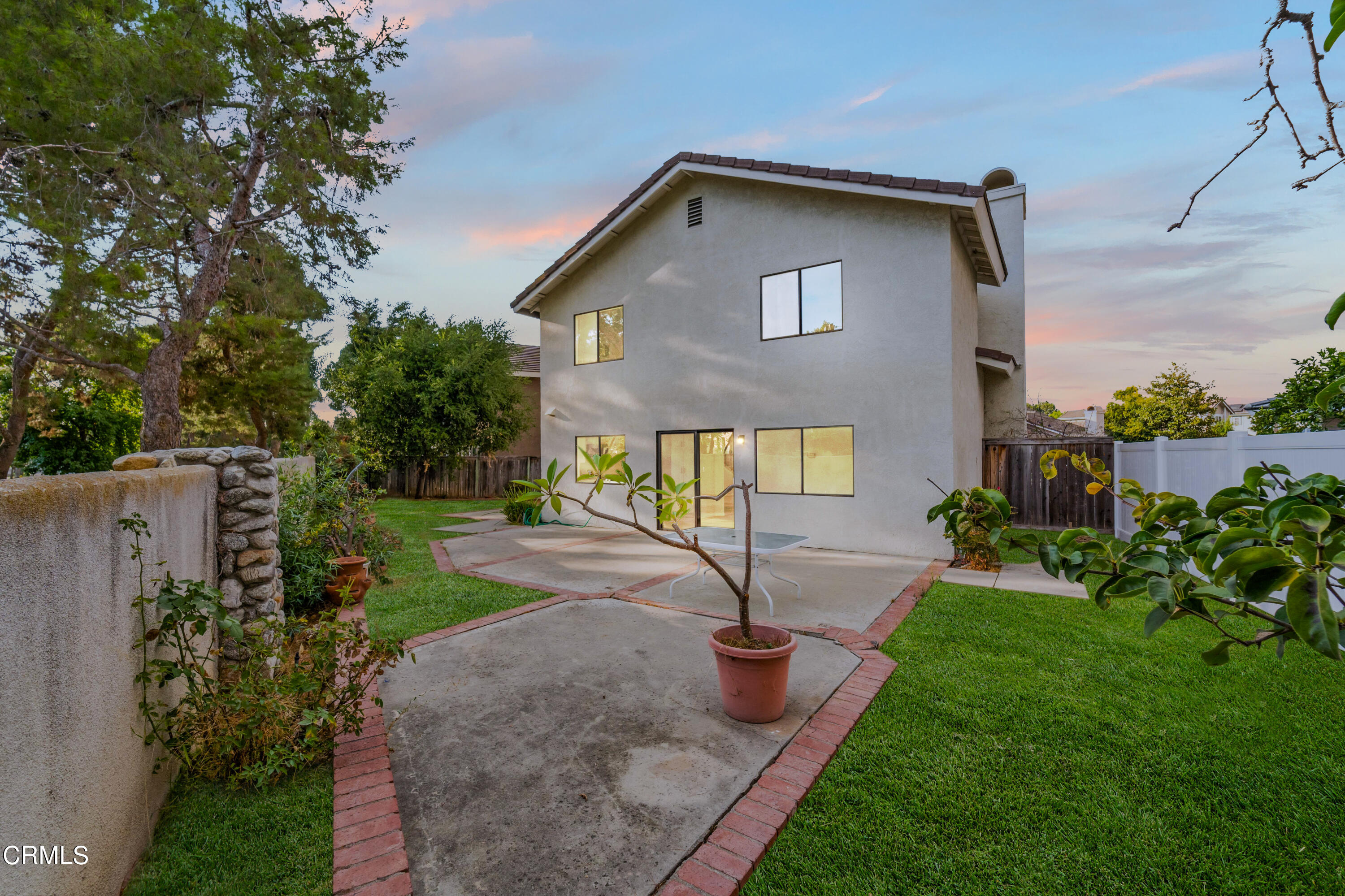 24 Silkberry Irvine, CA 92614 - Photo 25 of 33 a front view of a house with garden