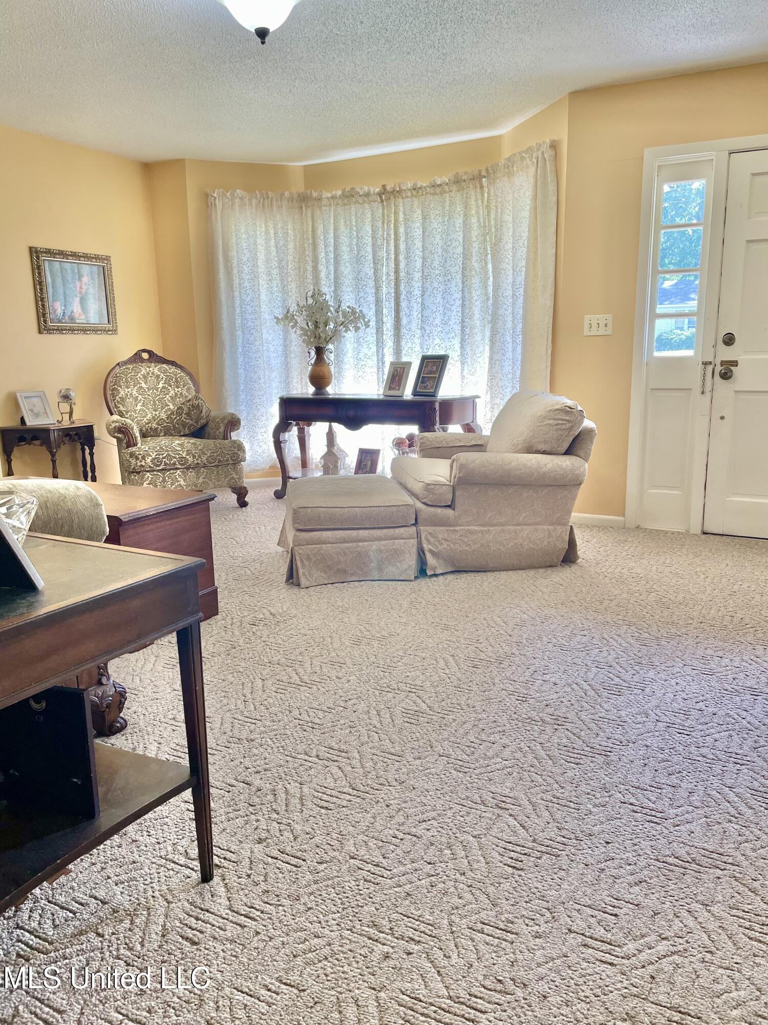 302 Mulberry Lane Quitman, MS 39355 - Photo 5 of 8 Formal living room