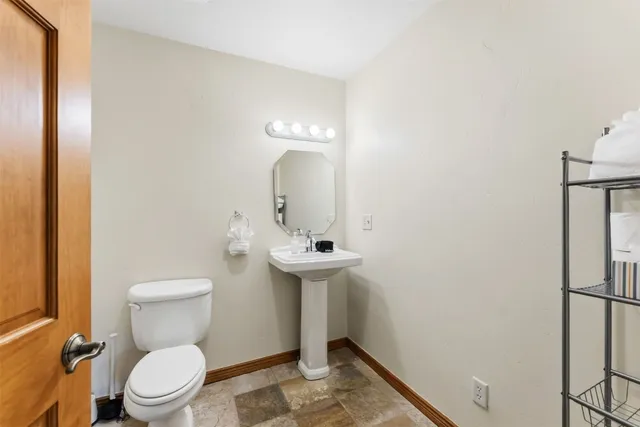 a view of street with an outdoor space