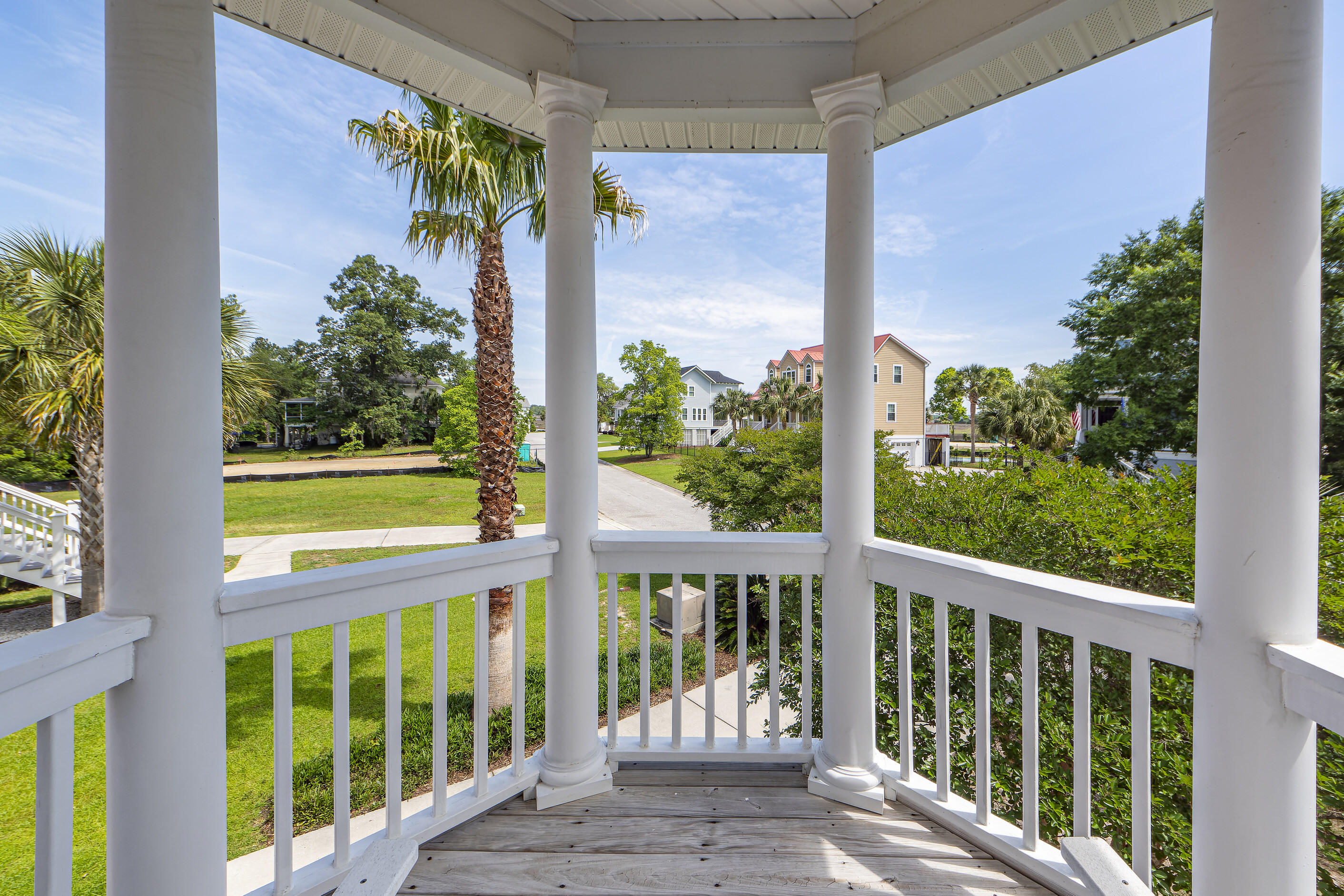 6071 Jacob's Point Boulevard Ravenel, SC 29470 - Photo 13 of 85 03
