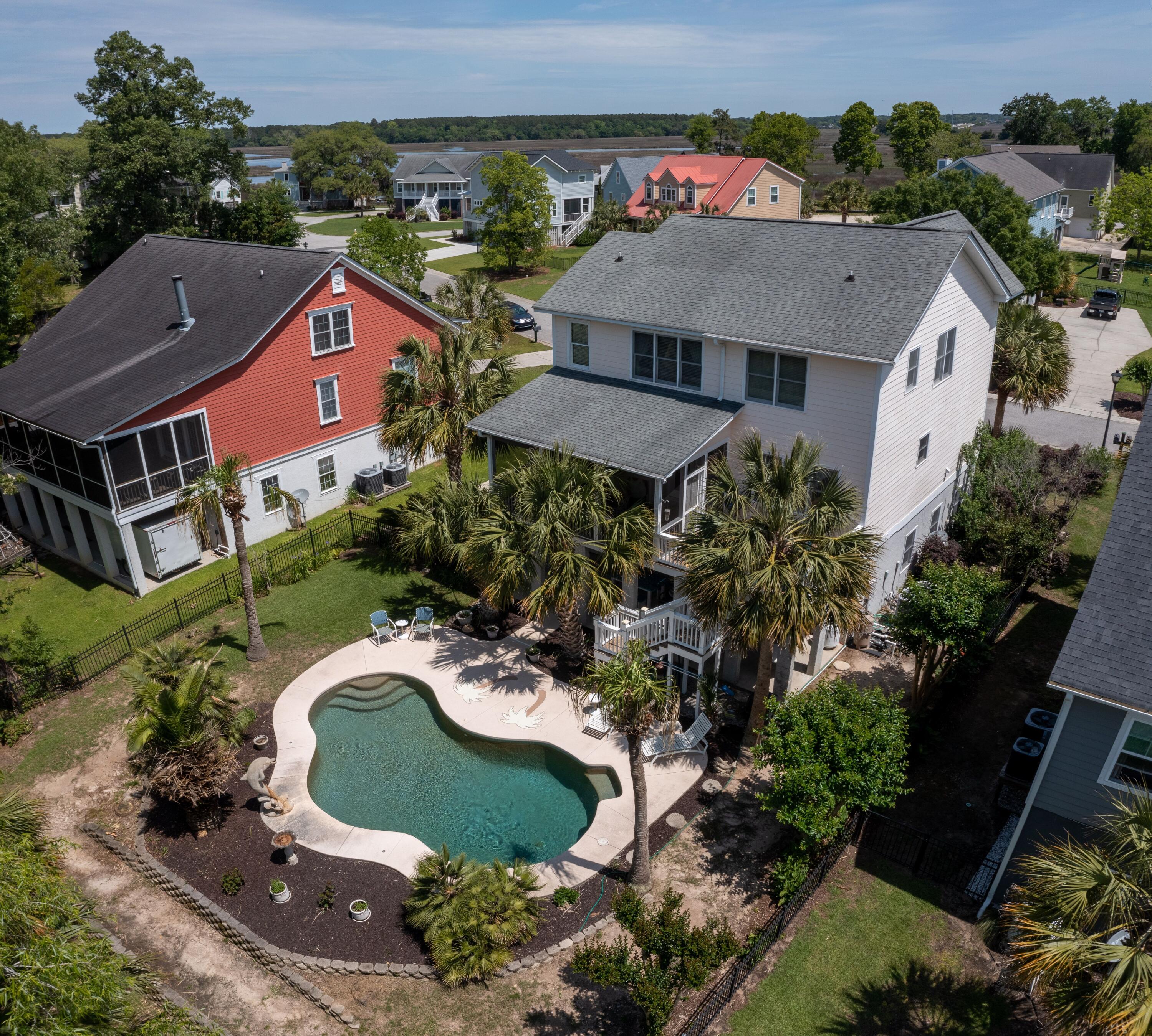 6071 Jacob's Point Boulevard Ravenel, SC 29470 - Photo 9 of 85 y8d49nUI