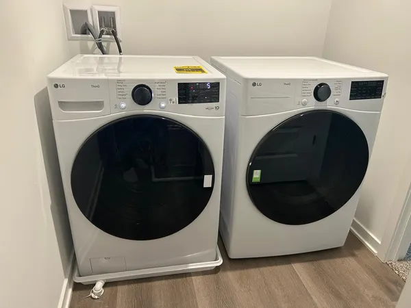 $2,650 | 2270 Barbera Drive, Oswego, IL 60543