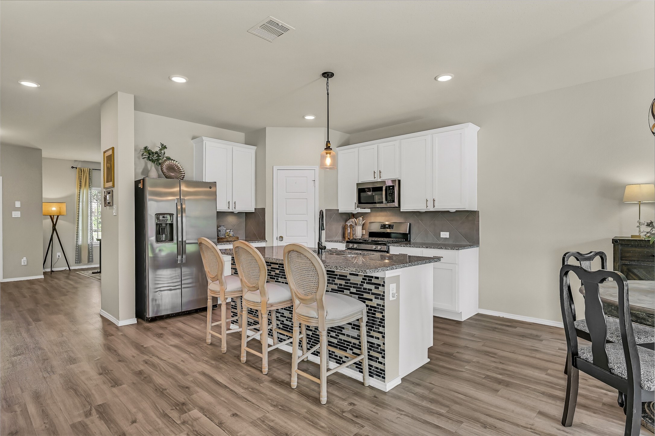 13711 Saxon Cliff Lane Rosharon, TX 77583 - Photo 10 of 30