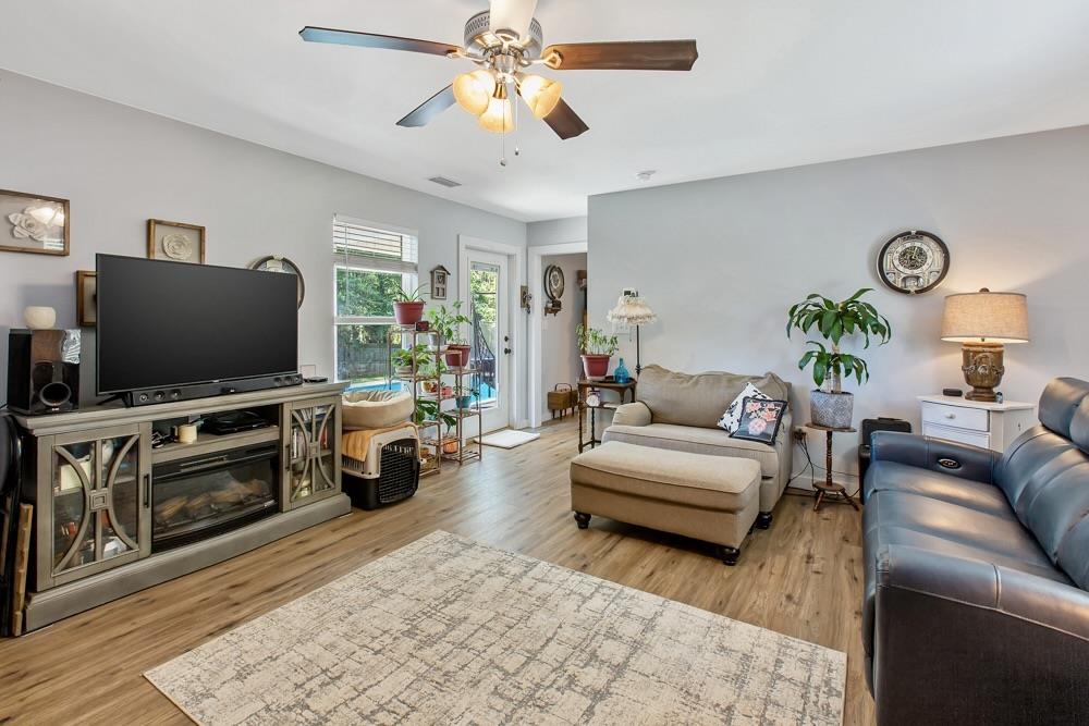 111 Asbury Hill Road Daphne, AL 36526 - Photo 17 of 26 Suite Living Room