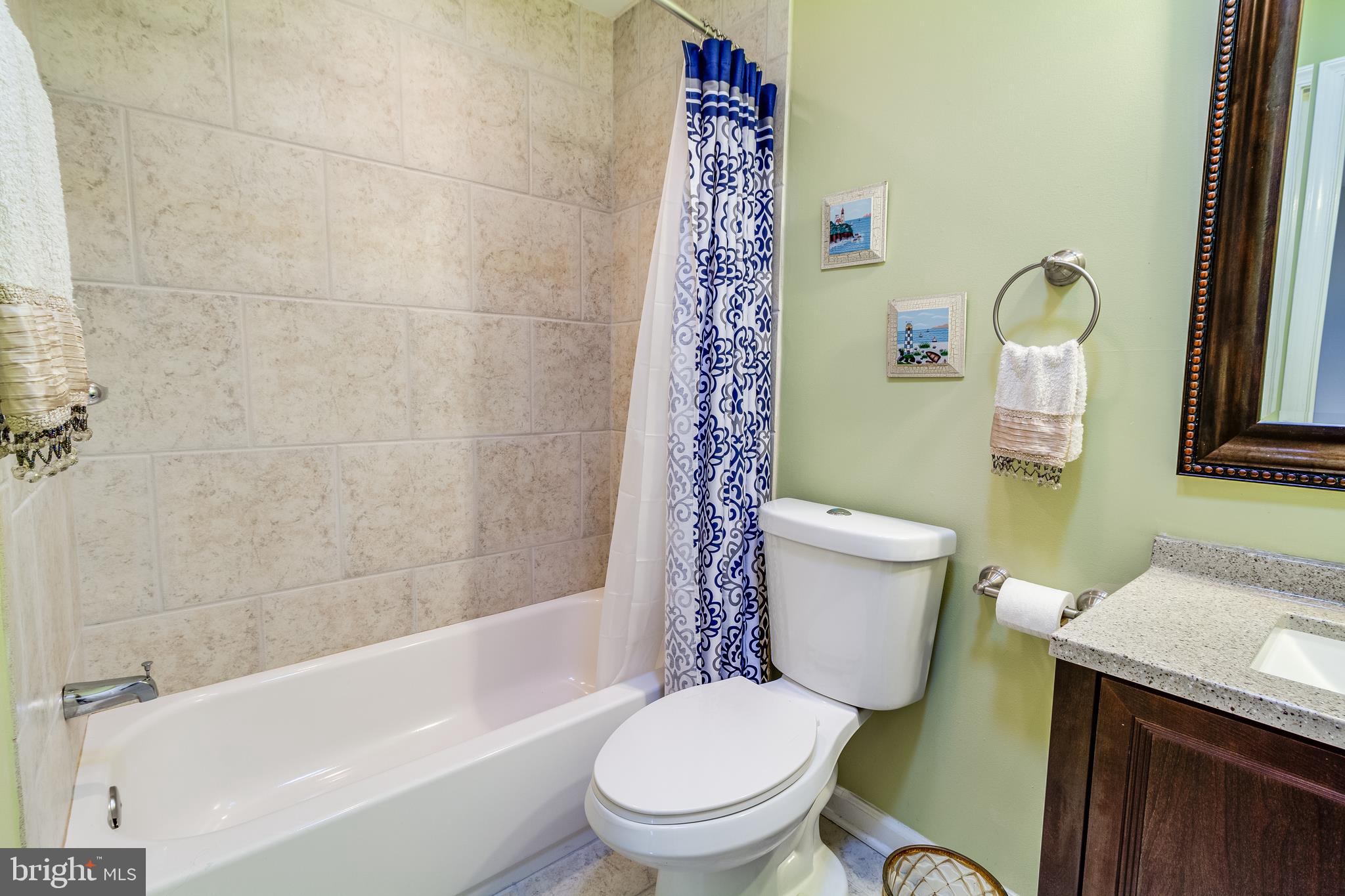159 Choptank Road Stafford, VA 22556 - Photo 23 of 42 Upper level hallway full bathroom