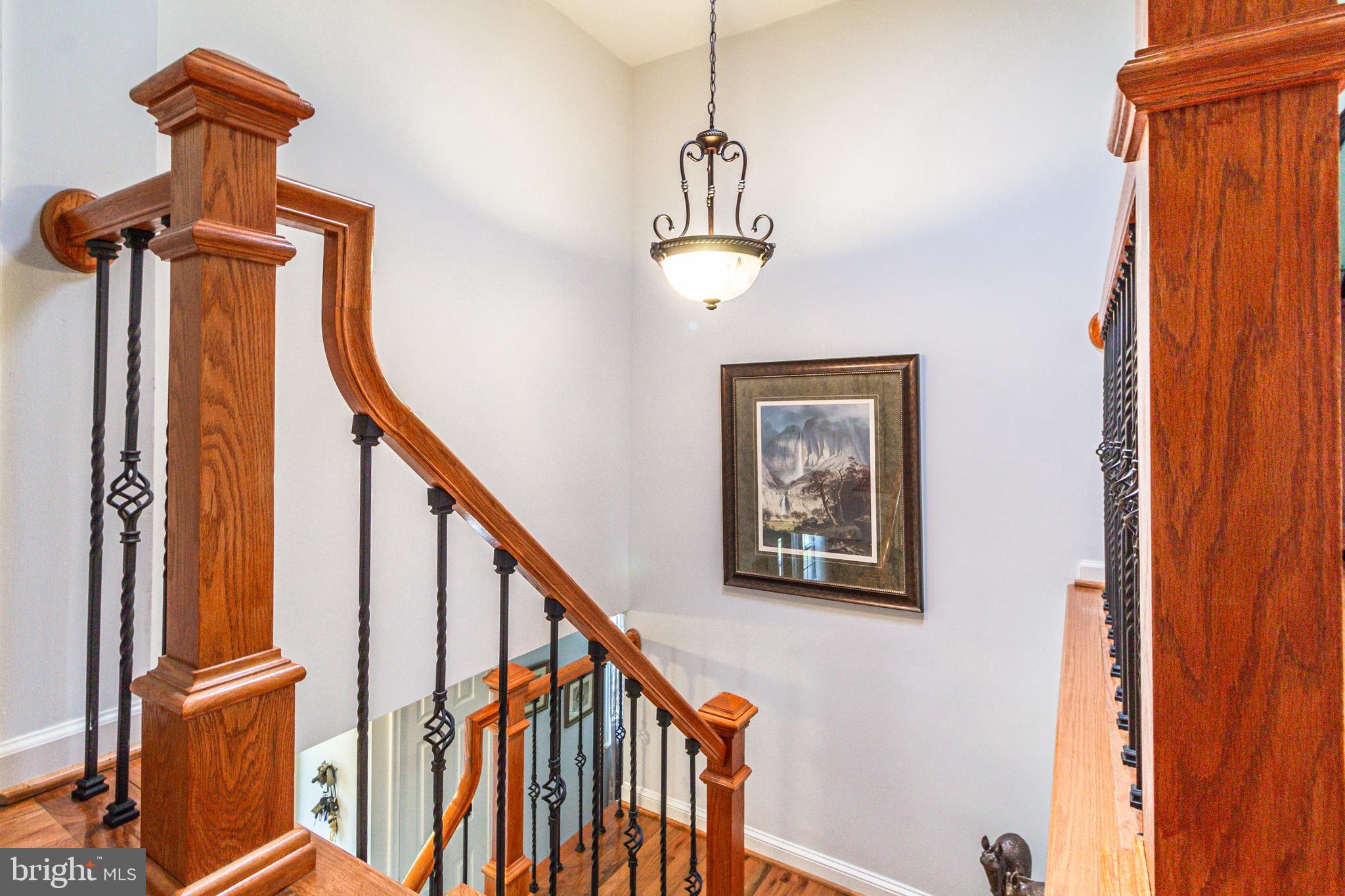159 Choptank Road Stafford, VA 22556 - Photo 7 of 42 Second level stairway