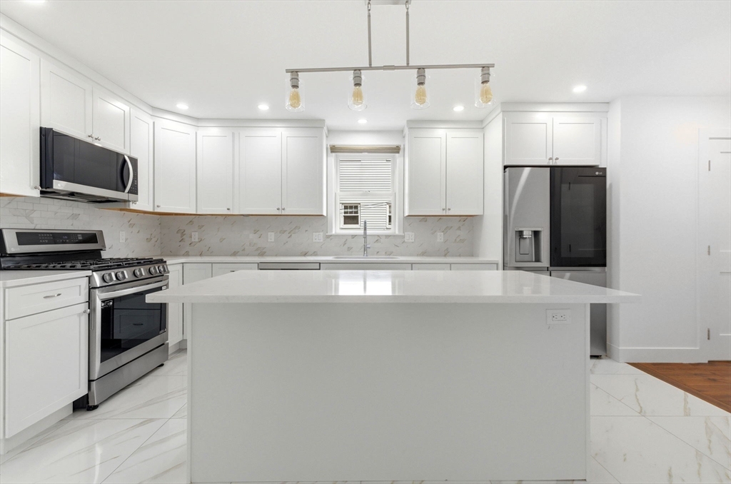 123 Nottinghill Road Boston, MA 02135 - Photo 8 of 29
