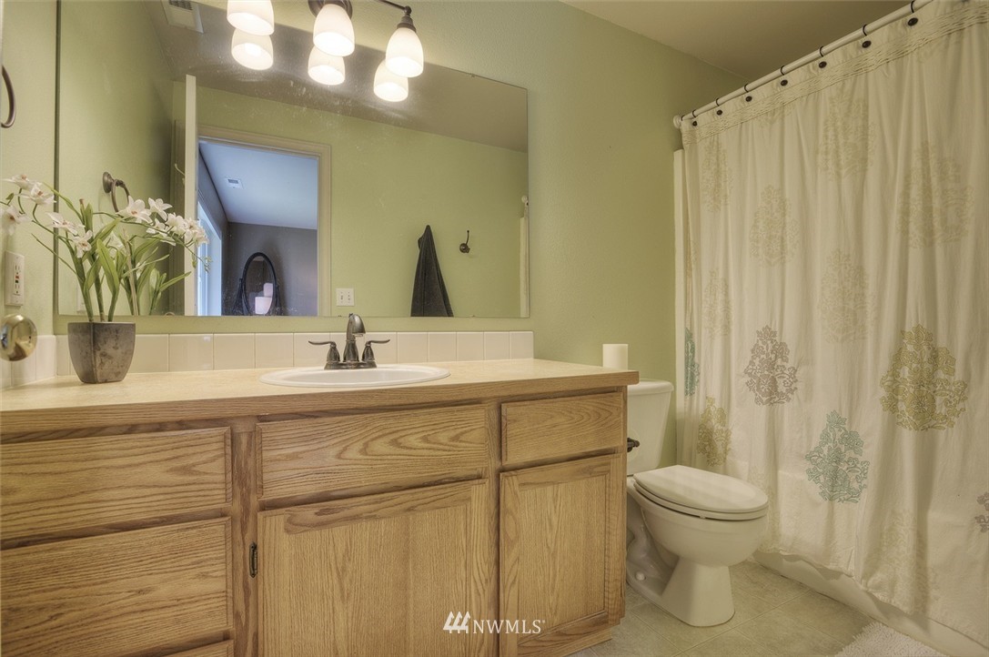 14525 Southeast 188 Way Renton, WA 98058 - Photo 8 of 17 Gallery Image 8