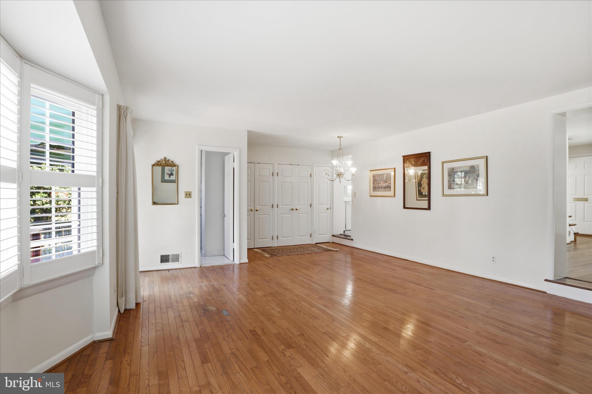 10010 Raynor Road Silver Spring, MD 20901 - Photo 11 of 45 First Floor Family Room