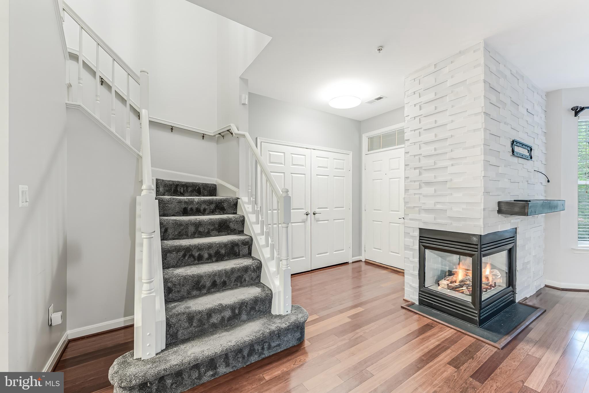 11407 T Gate Hill Place, Unit 112 Reston, VA 20194 - Photo 4 of 25
