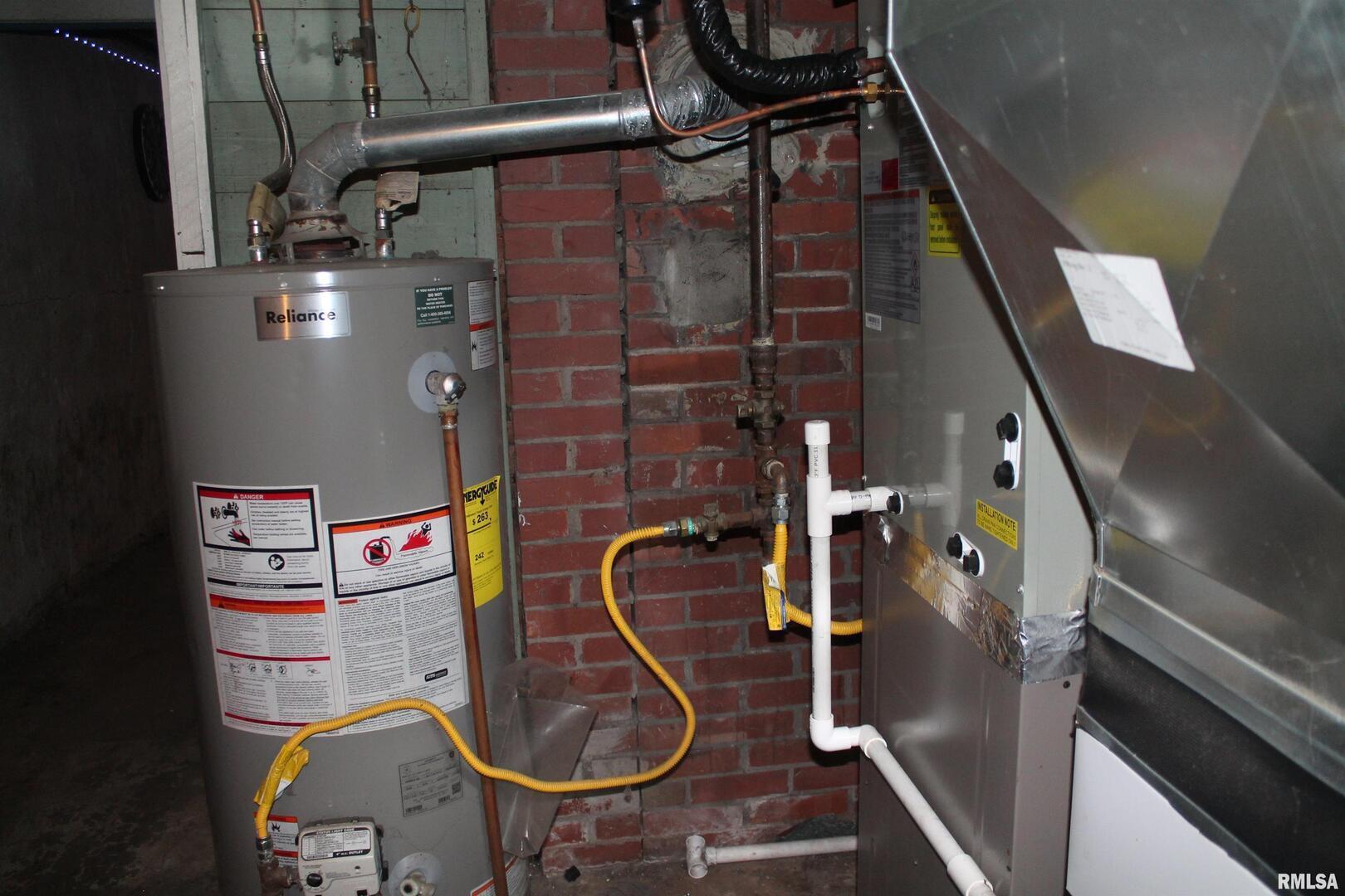 502 West Freeman Street, Unit 1 Carbondale, IL 62901 - Photo 15 of 17