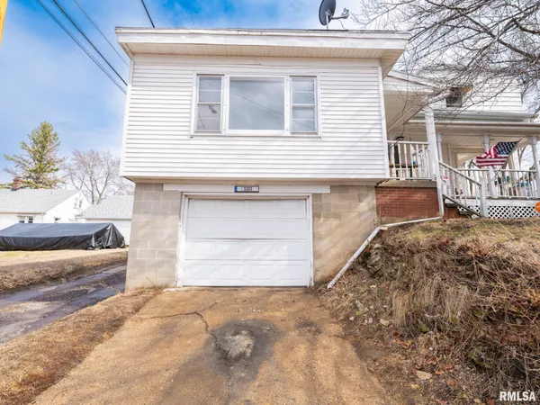 $84,900 | 1101 Ann Eliza Street, Pekin, IL 61554